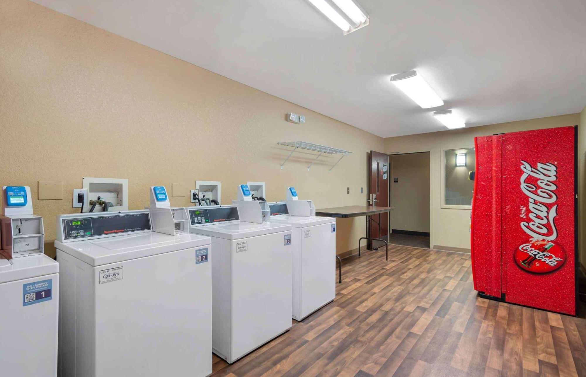 Extended Stay America Suites - Atlanta - Perimeter - Crestline Dunwoody Exterior photo